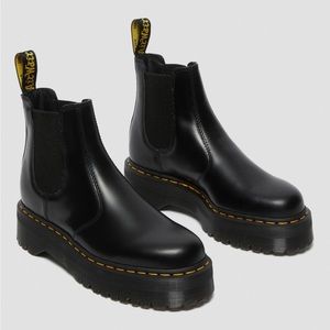 Dr. Martens 2976 Smooth Leather Platform Chelsea Boots